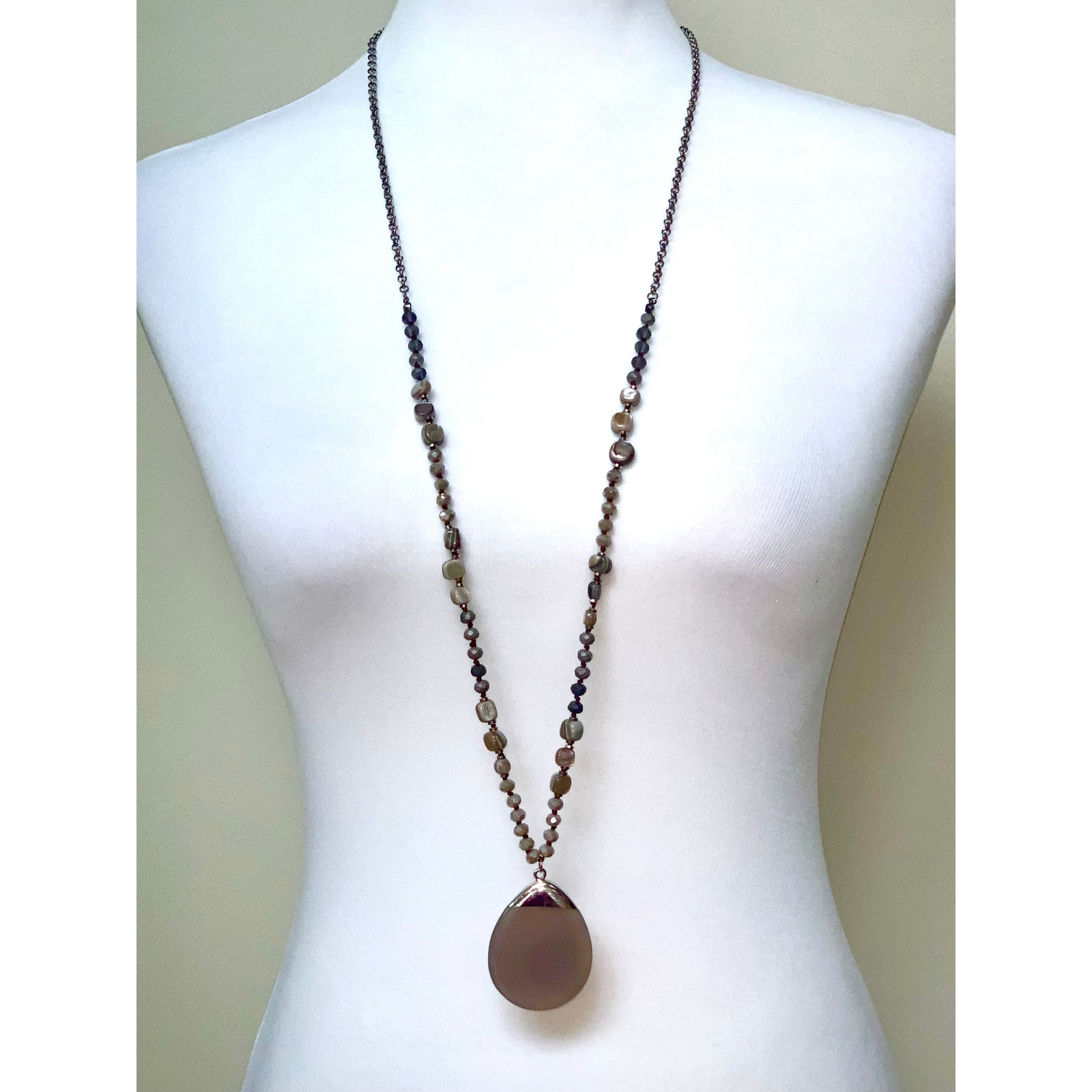 Marlyn Schiff Silver Tone Shades Of Gray Beaded Stone Pendant Necklace